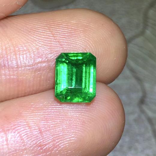 1.56ct 祖母绿裸石 商品图1