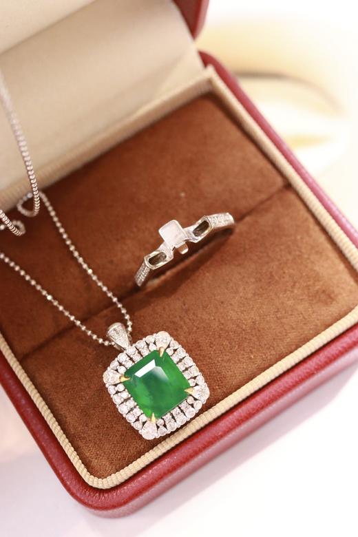 3.84ct 祖母绿戒指吊坠 商品图4