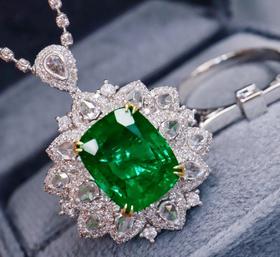 5.7ct 祖母绿戒指吊坠