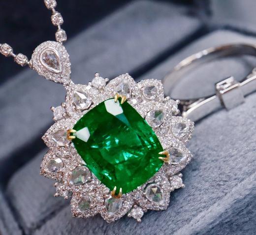 5.7ct 祖母绿戒指吊坠 商品图0