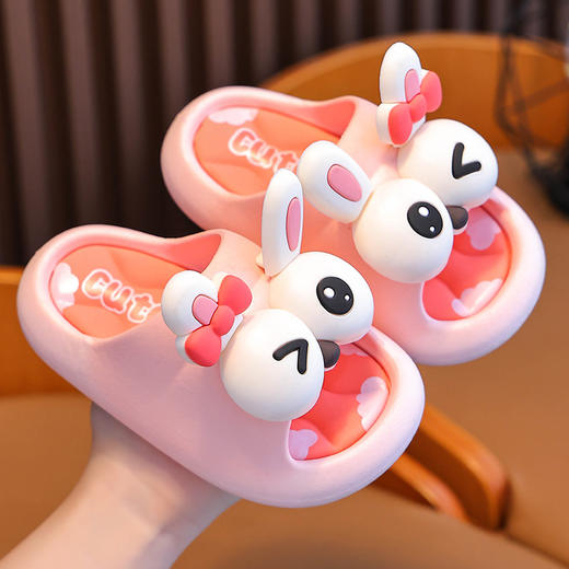 【趣味可爱！儿童凉拖鞋】夏季男女童踩屎感宝宝防滑软底室内洗澡亲子中小童凉拖，脚弓自然弧度，给足脚部空间，透气不闷汗。ry 商品图2