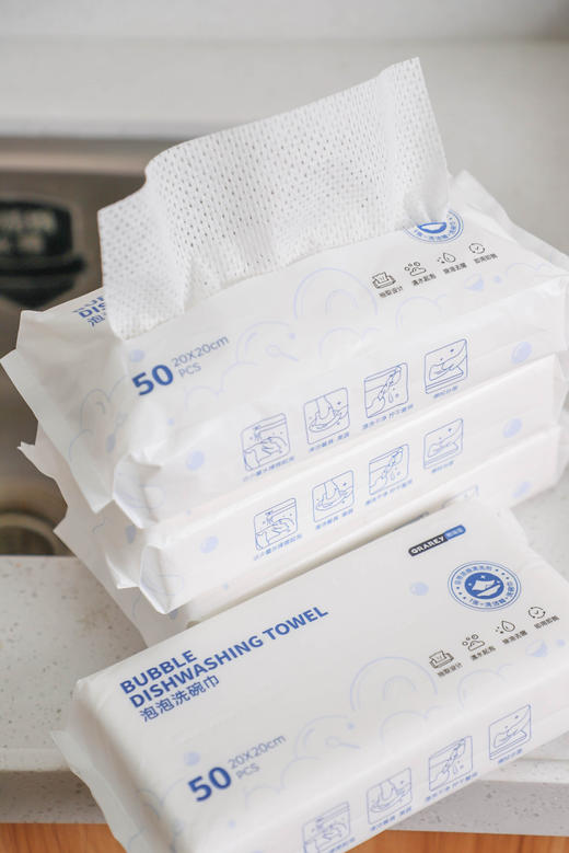 //【GRAREY格瑞亚-泡泡洗碗巾】 沾水就能起泡泡的洗碗巾🔻自带浓缩清洗剂，遇水起泡 🔻A类标准洗洁精，碗锅放心洗 🔻揉搓不易烂，遇水不易破 商品图2