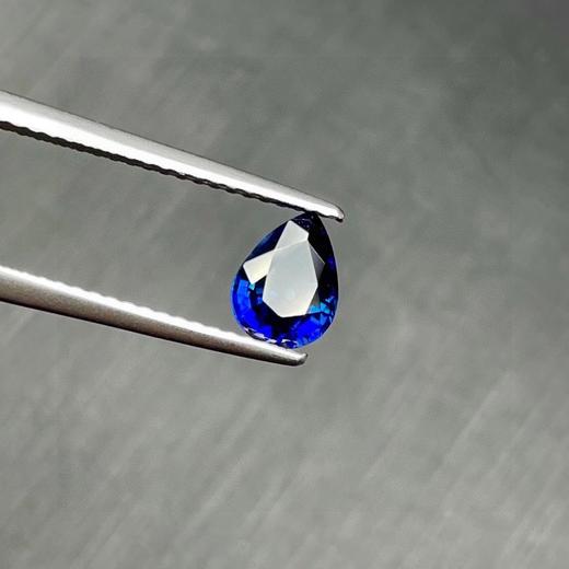 0.93ct 蓝宝石裸石 商品图4