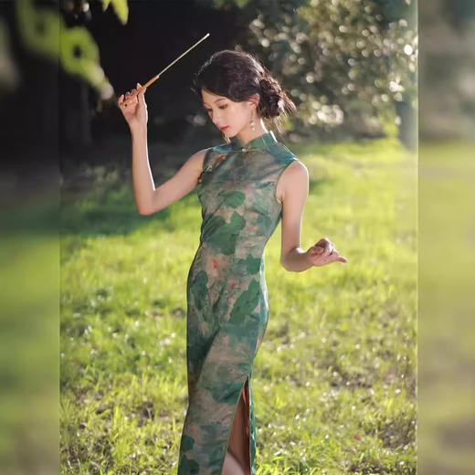 夏款仿醋酸绿色荷花开衩旗袍SJT678 商品图3