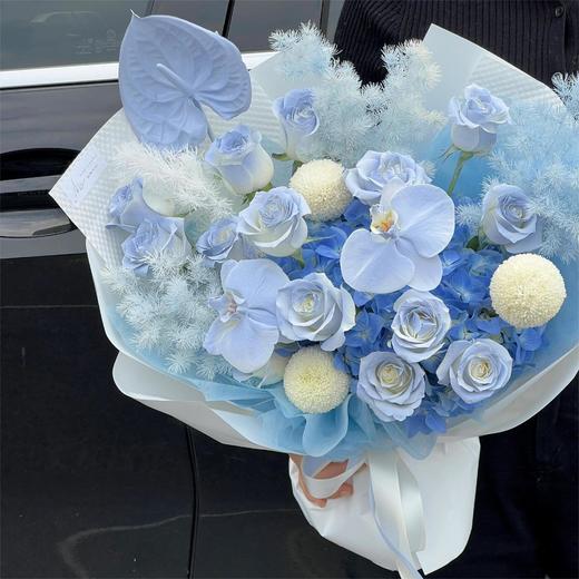 仲夏星云--蓝绣球玫瑰混搭蓝色系花束 商品图0