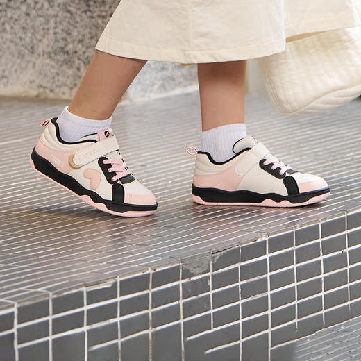 卡特兔童鞋儿童板鞋女童2024秋季新款男童滑板软底防滑运动鞋 商品图3