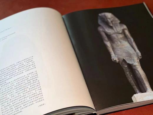 《金字塔之巅：古埃及文明》，褚晓波主编，小8开，软精装，238页，雅昌精印，上海书画出版社2024年7月一版一印。原价240，售价200元。 商品图9