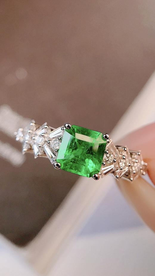0.67ct 祖母绿戒指 商品图1
