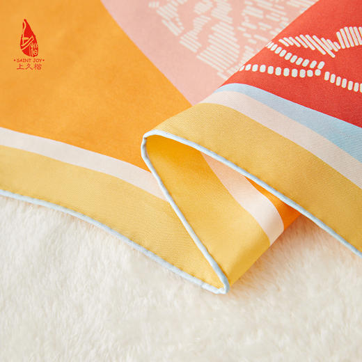 SAINTJOY/上久楷礼盒 闻相和韵   陶瓷盖碗  宋锦腰扇 SPS24G02-2   双面印花真丝方巾 FJS24006 商品图13