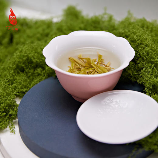 SAINTJOY/上久楷礼盒 闻相和韵   陶瓷盖碗  宋锦腰扇 SPS24G02-2   双面印花真丝方巾 FJS24006 商品图5