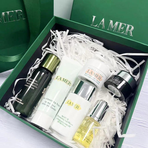 【Lamer海蓝之谜全家福组合礼盒装】Lamer精粹水30ml*防晒霜20ml*绿眼霜5ml*洁面乳30ml*精华油5ml*面霜7ml SL