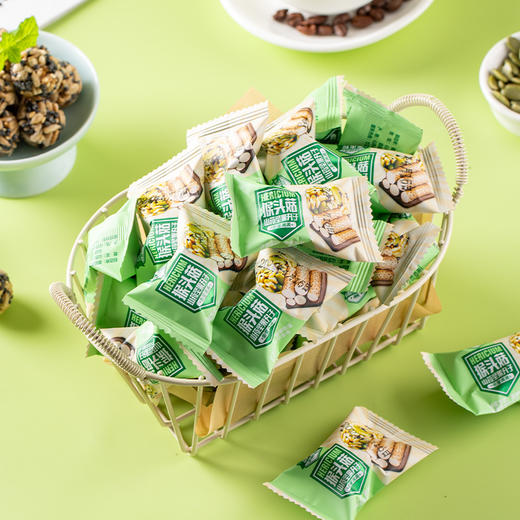 【满口幸福感！猴头菇铁棍山药坚果丸子】瓜子仁+南瓜籽仁+芝麻+山药+猴头菇，小身体用料十足！口味丰富美味香酥脆，独立包装一口一个美味不停，芝麻燕麦混合果仁瓜子酥零食Y 商品图0