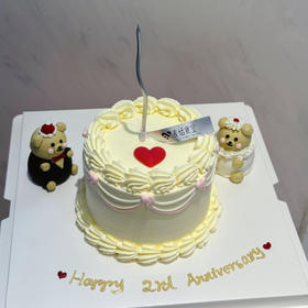 奶油霜纪念日蛋糕（提前2天预定）需自提；4英寸水果夹心