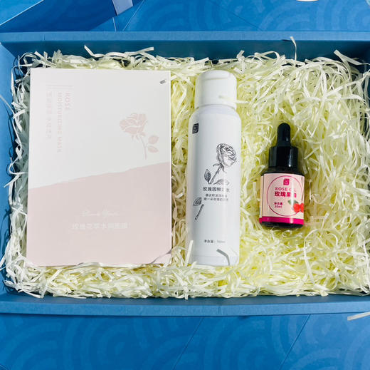 以油养肤 油敷补水润燥三件套【默认发货不配礼盒】 以好油养好肤  原料级高端油敷法 干燥粗糙爆皮福音 智利原产欧盟有机30ml玫瑰果油 &120ml原料级大马士革玫瑰园鲜活水&五片装玫瑰花萃水润面膜 商品图5