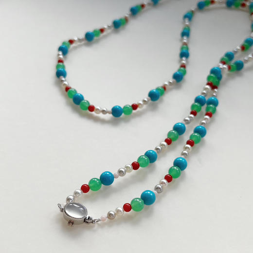 BY EVITA系列 CHIC系列 18K镶月光石、松石、珊瑚、玉髓和AKOYA 项链 商品图1