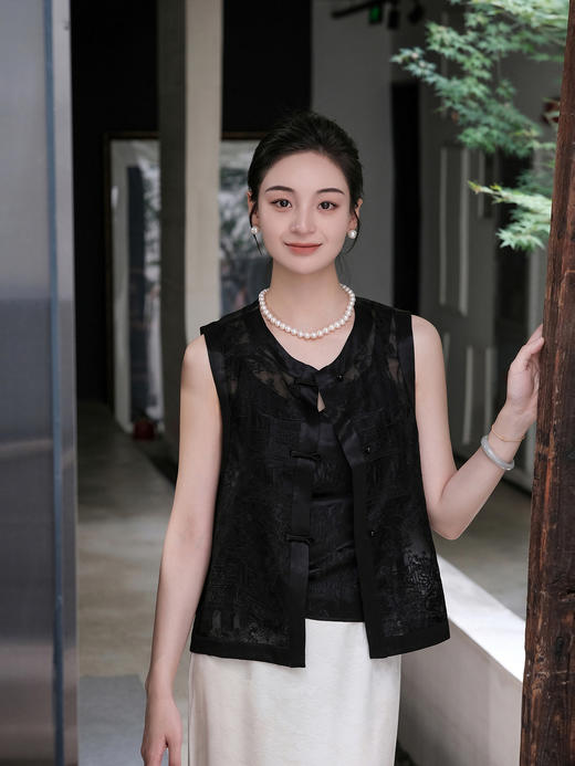 盛唐婧 |桑蚕丝真丝绡短款马甲-黑色 商品图0