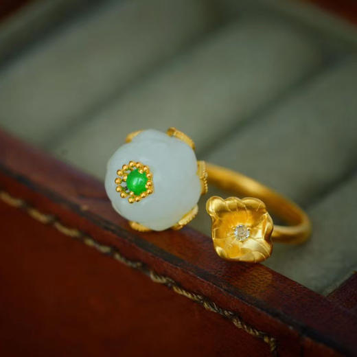 龢盒原创 夏初长，清风荷韵 和田白玉荷花开口戒指 商品图3