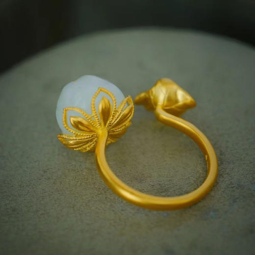 龢盒原创 夏初长，清风荷韵 和田白玉荷花开口戒指 商品图4