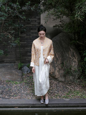 盛唐婧 |双面穿小团龙真丝外套