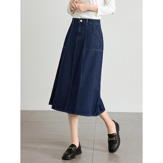 【五折购】熙世界休闲复古牛仔半身裙2025秋季新款时尚口袋a字中长款伞裙 商品图0