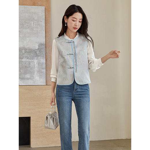 【1件72折】熙世界新中式织锦提花马夹上衣秋季国风流苏盘扣坎肩马甲短外套 商品图1