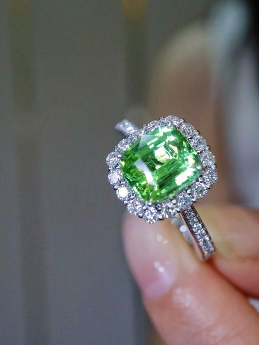 2.06ct 沙弗莱戒指 商品图4