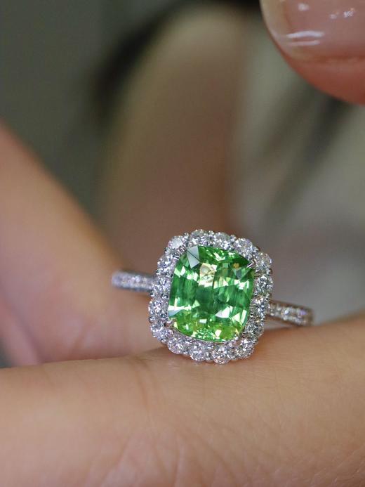 2.06ct 沙弗莱戒指 商品图1