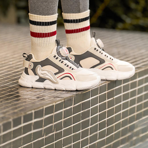 卡特兔儿童运动鞋男童2025秋季新款篮球鞋软底灯鞋女童宝宝运动鞋 商品图4