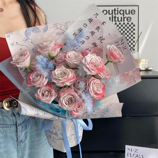 国风花束--曼塔玫瑰花束 商品图1