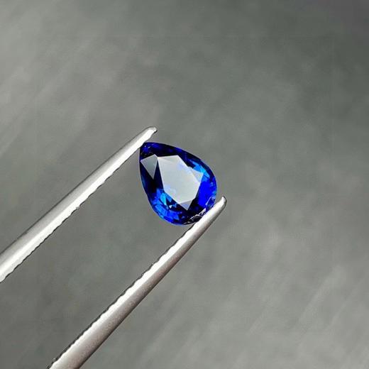0.93ct 蓝宝石裸石 商品图3