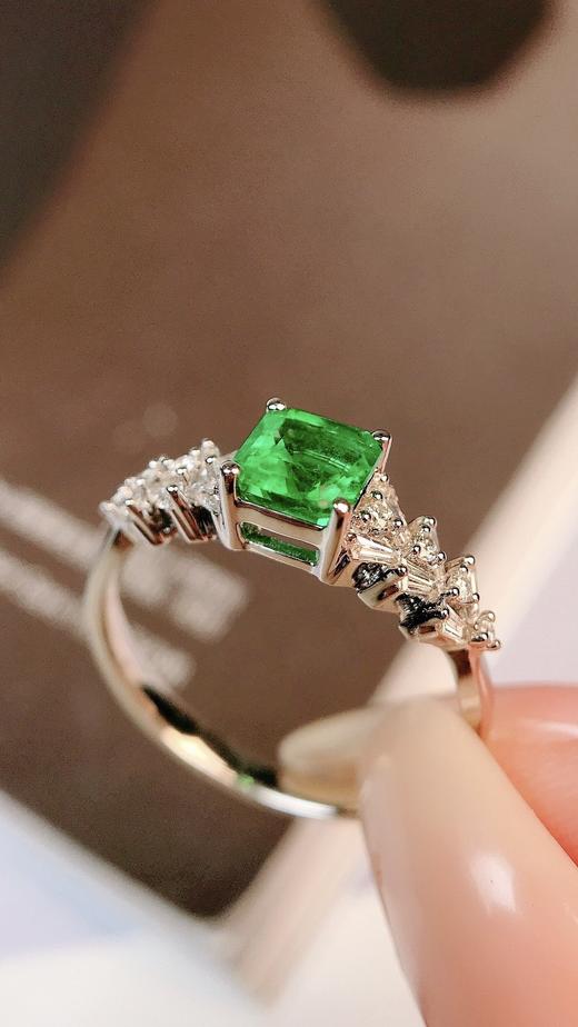 0.67ct 祖母绿戒指 商品图2