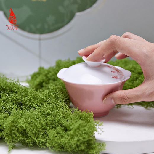 SAINTJOY/上久楷礼盒 闻相和韵   陶瓷盖碗  宋锦腰扇 SPS24G02-2   双面印花真丝方巾 FJS24006 商品图4