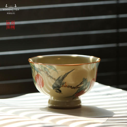 问鼎汝瓷鼎峰柴窑玉珀釉天河杯（荔枝鸟）（缺货） 商品图0