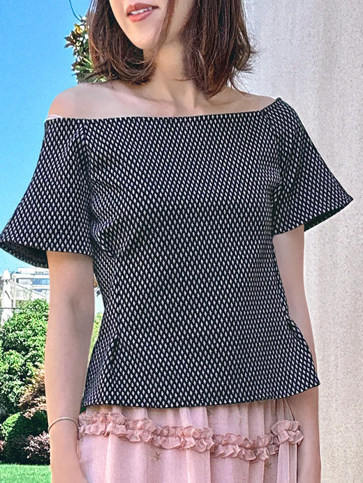 TYNVIE 拼接下摆挖肩上衣-黑格纹 商品图4