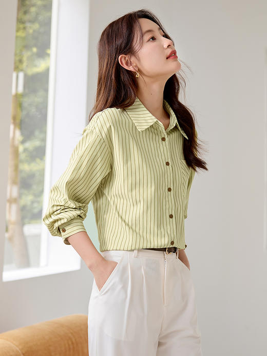 【年终特卖】熙世界通勤条纹衬衫2025春秋新款流行显瘦宽松百搭打底翻领衬衣 商品图1