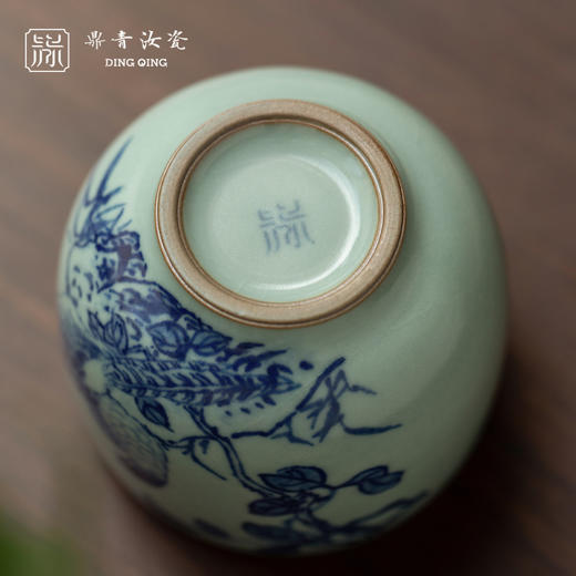 问鼎鼎青青花金钟杯（孔雀同巢） 商品图3