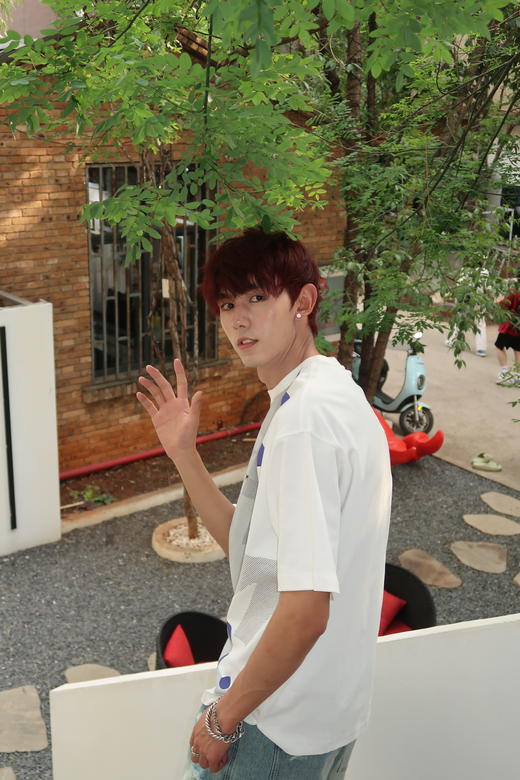 W422512105恐龙印花短袖T恤 商品图10