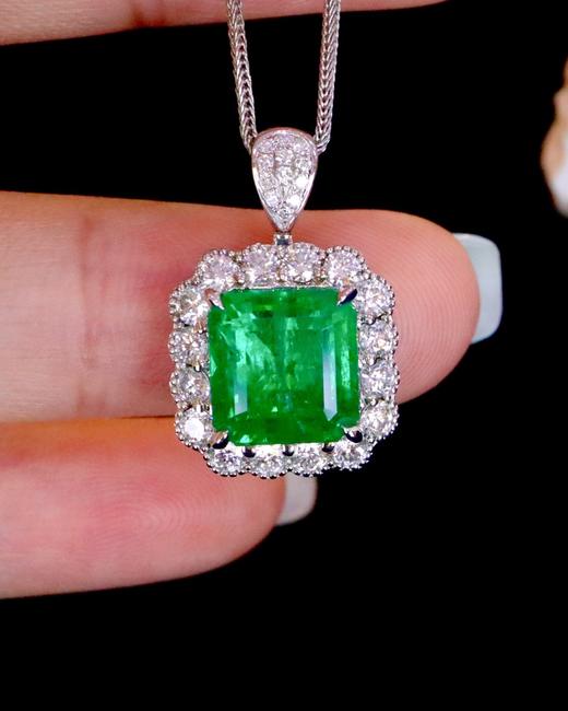 3.90ct 祖母绿吊坠 商品图0