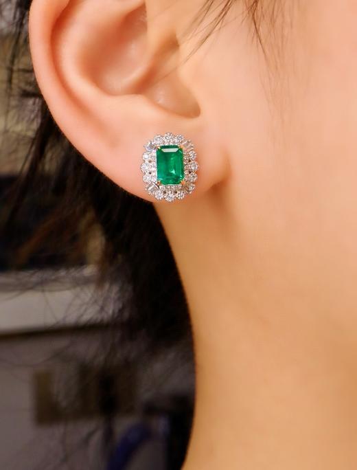 1.88ct 祖母绿耳钉 商品图4