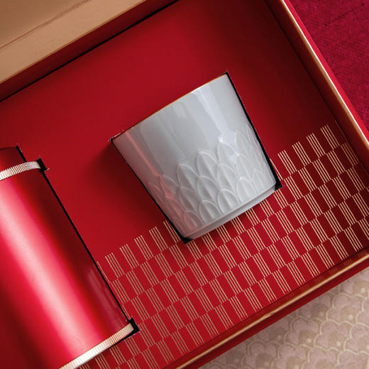 尊享皮盒【合金小单罐+杯•红色】63元一套/一件16套/约装二两左右 商品图3