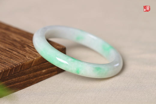 天然翡翠手镯 圈口：58.5mm 商品图6