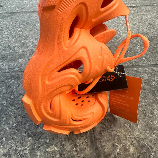 【79.9秒杀】萨拉曼山野系列洞洞鞋透气凉鞋速干男女运动拖鞋SLM97102（36码单约仅200g） 商品图5