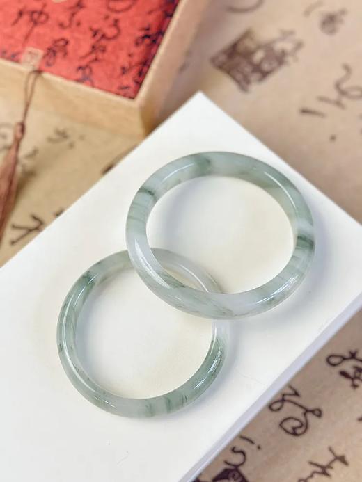 【前200位下单，送天山翠玉多圈手串】岐蚺·天山翠玉镯，联合亚洲珠宝联合会监制，冰透飘花，翠气萦绕【G】 商品图5