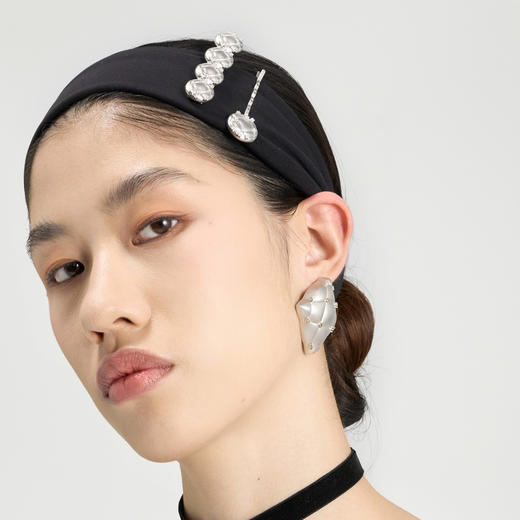 lost in echo2024秋季新款膨胀枕头银色夸张锆石大耳环耳钉女 商品图2