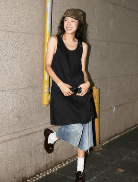 复古皮标小黑裙