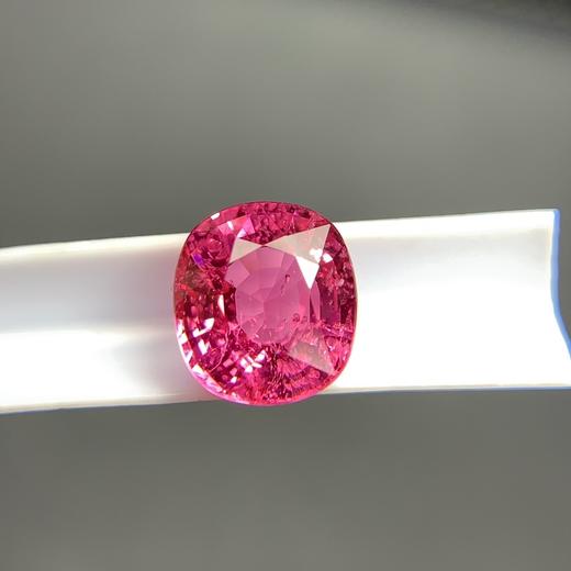 2.1ct 尖晶石裸石 商品图4