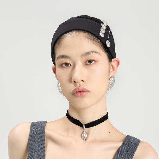 lost in echo2024秋季新款原创复古枕头吊坠丝绒chocker项链女 商品图1