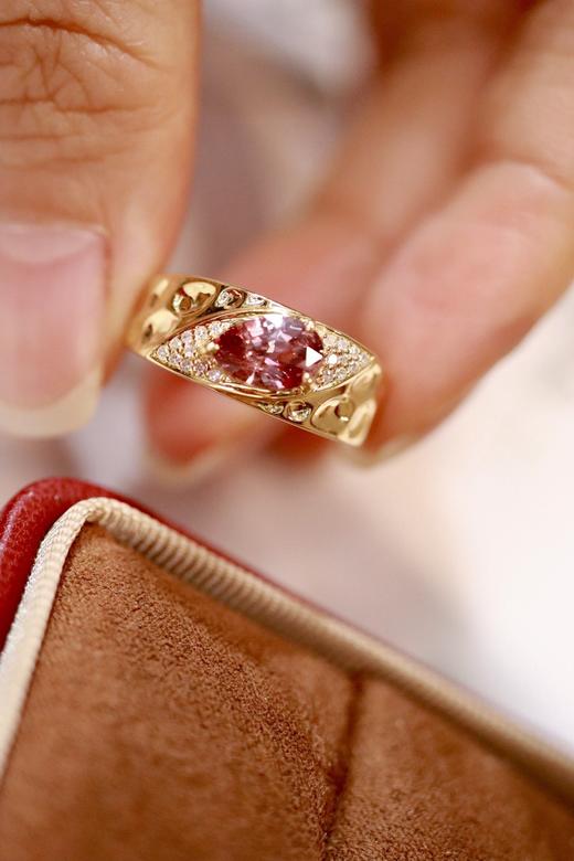 1.07ct 蓝宝石戒指 商品图5