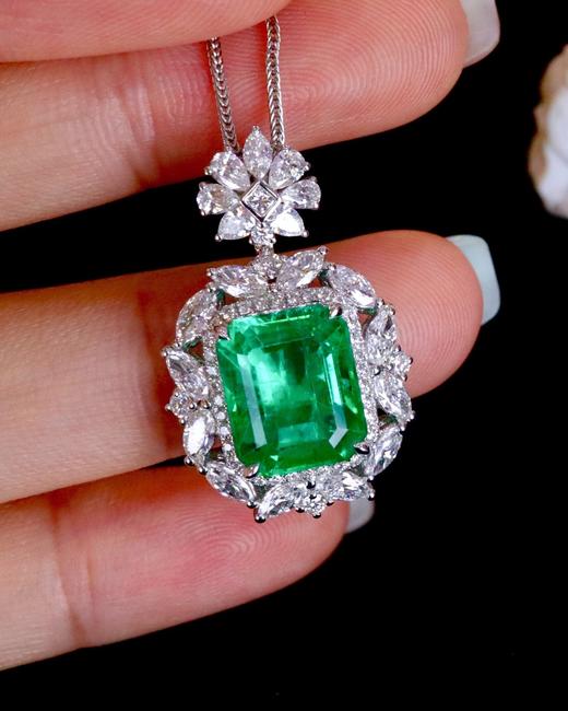 4.75ct 祖母绿吊坠 商品图0