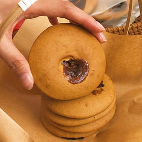 【美味零食丨 红糖肚脐饼228g/箱】地道潮汕味，精选优质食材，经低温烘焙，匠心制作，让各种原料相互融合，甜香扑鼻，早餐一口满足，下午茶和野外郊游也可带